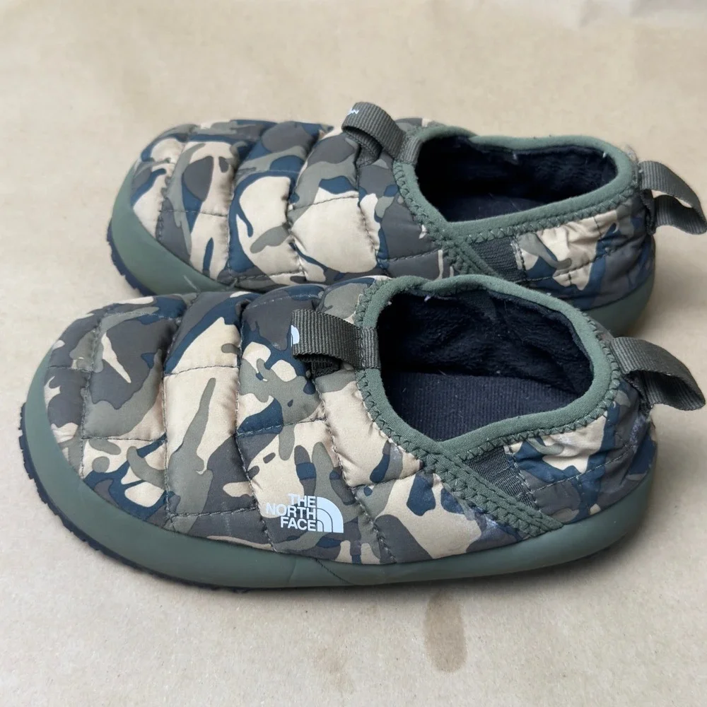 The North Face Kids ThermoBall Traction Mule II Camo Slippers Green Size 1Y